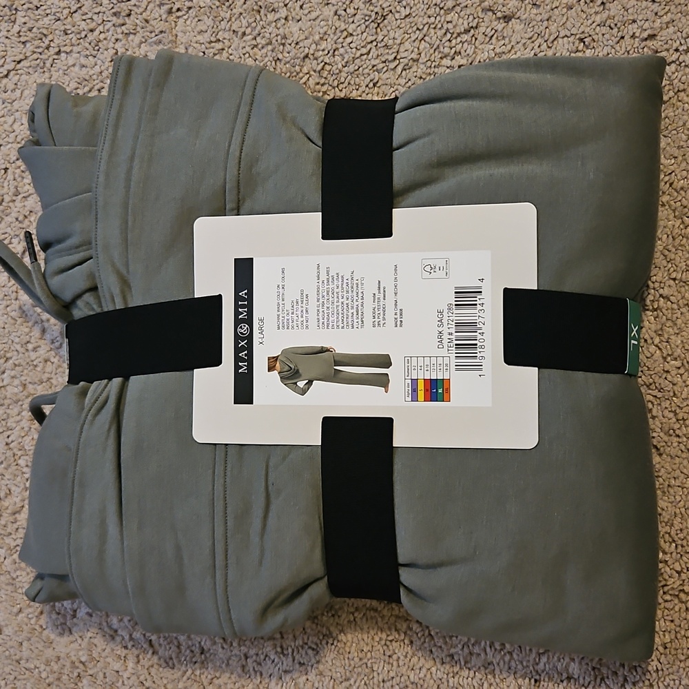 NEW! Max & Mia Green Lounge Set Size XL - Picture 5 of 8